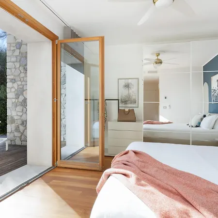 Portopiccolo Gemma Nel Golfo Di Trieste Sistiana